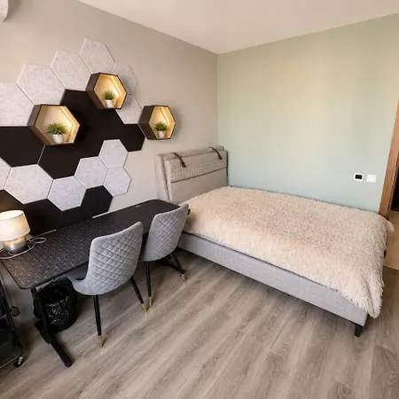 Apartment Two-bedroom With A Cozy Balcony