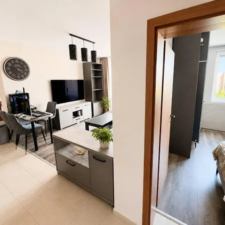Two-bedroom With A Cozy Balcony * Slantschew brjag